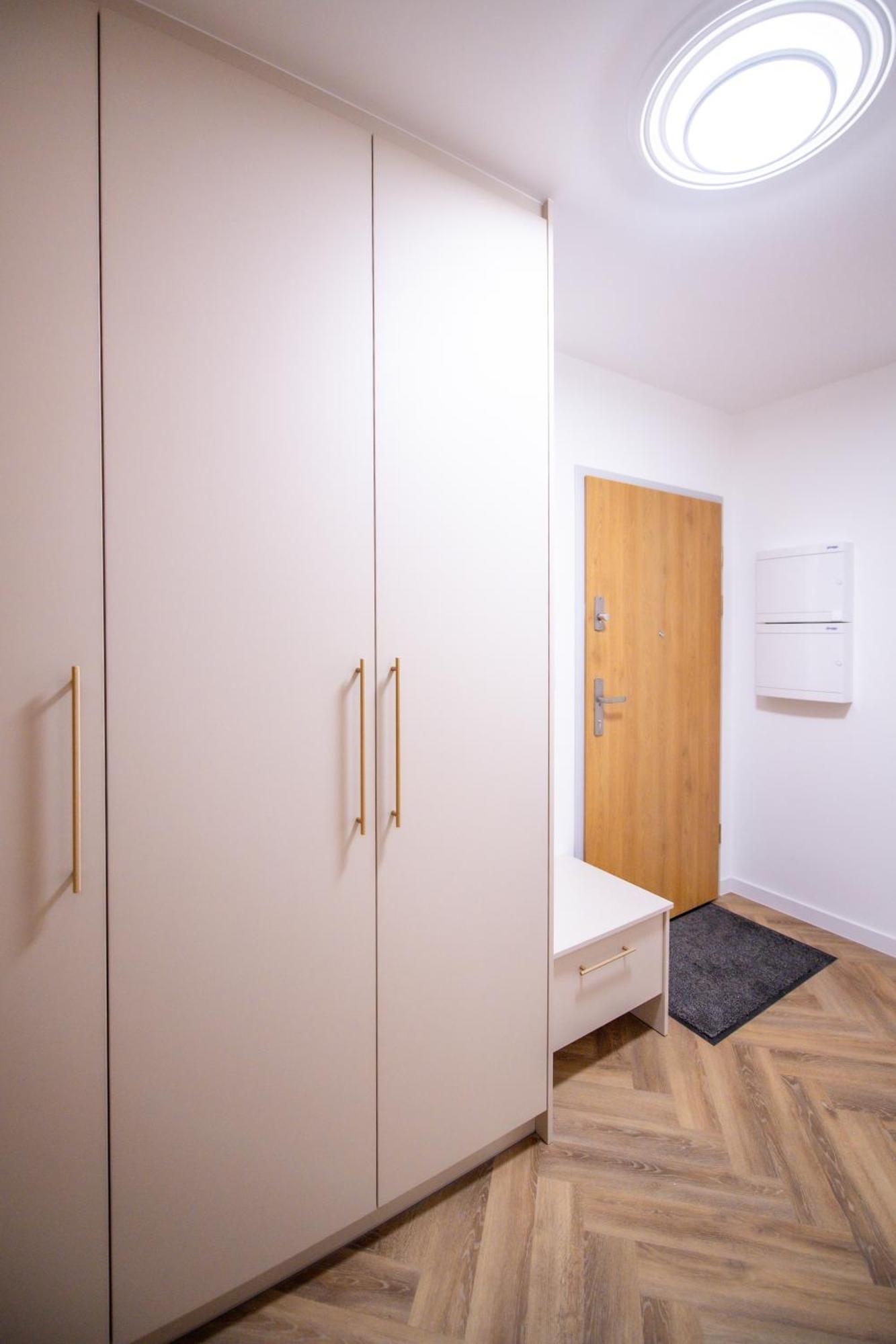 Apartament Mikolowska Z Balkonem Гливице Экстерьер фото